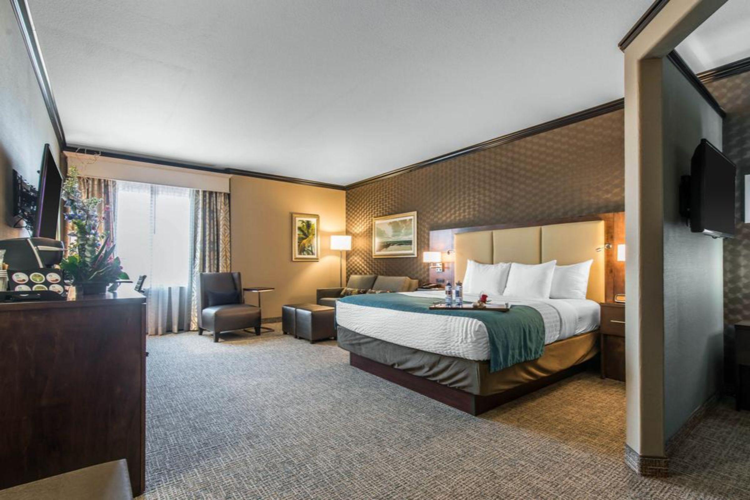 The Heritage Inn & Suites, Ascend Hotel Collection Гардън Сити Екстериор снимка