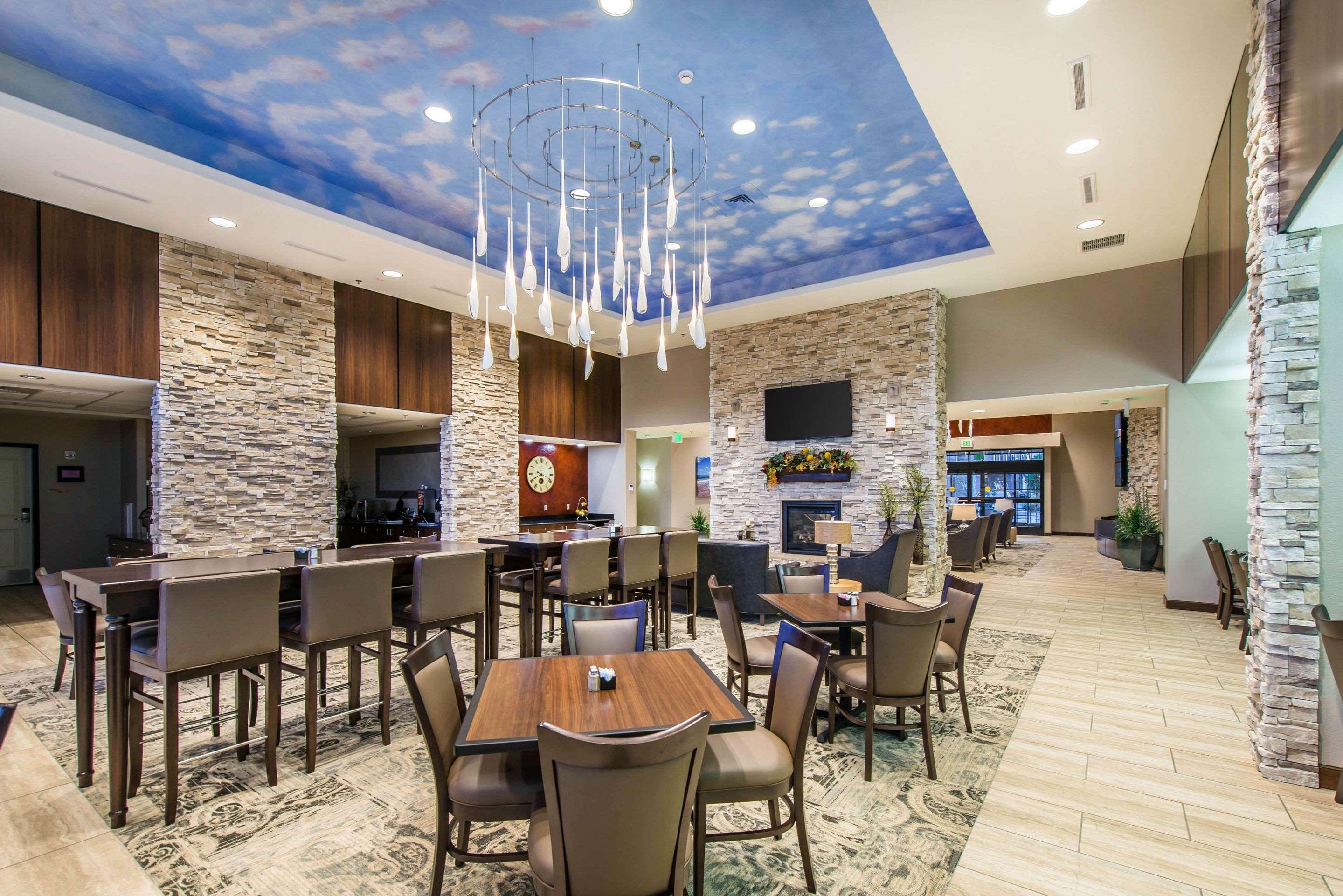 The Heritage Inn & Suites, Ascend Hotel Collection Гардън Сити Екстериор снимка