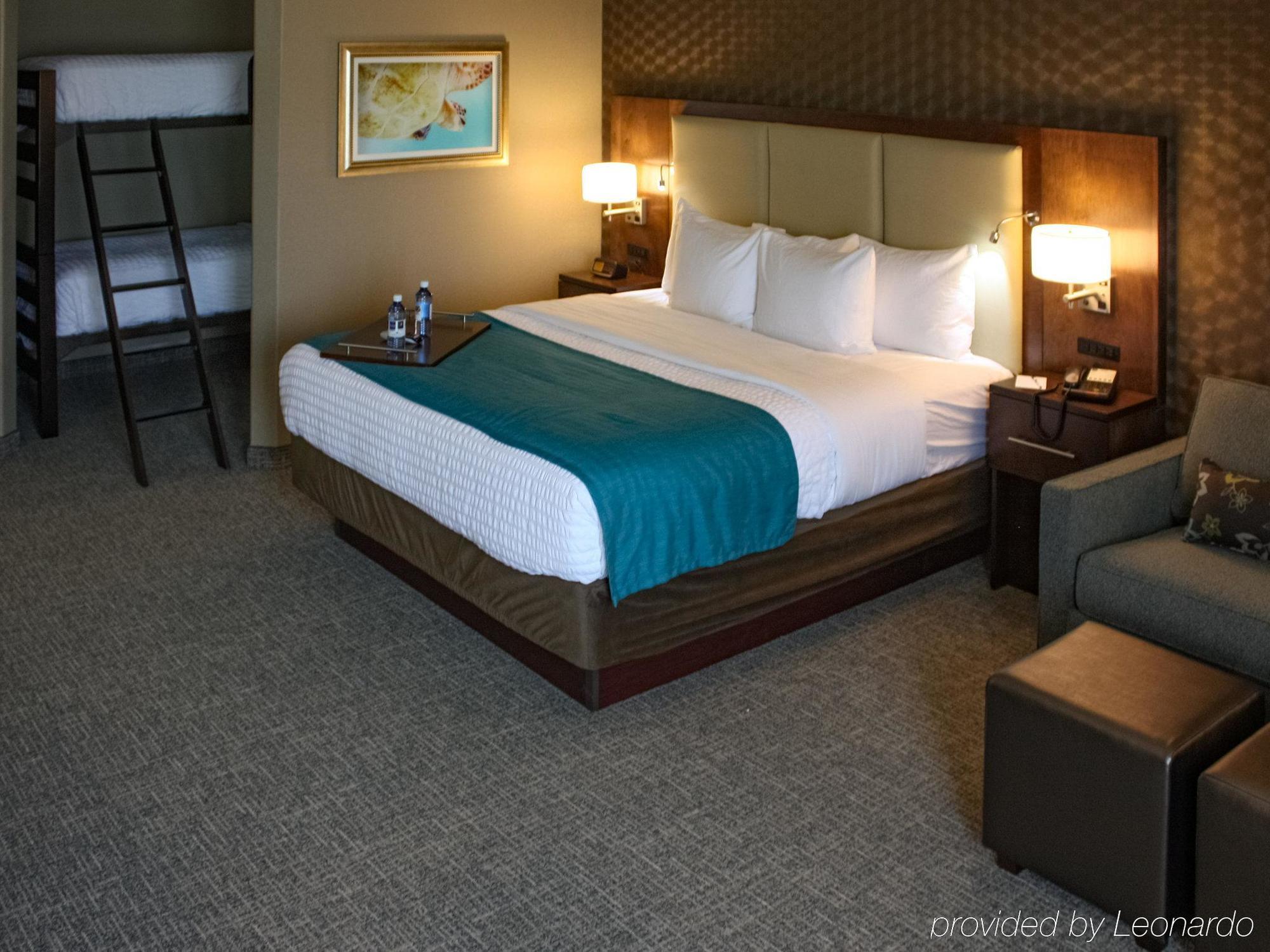 The Heritage Inn & Suites, Ascend Hotel Collection Гардън Сити Екстериор снимка