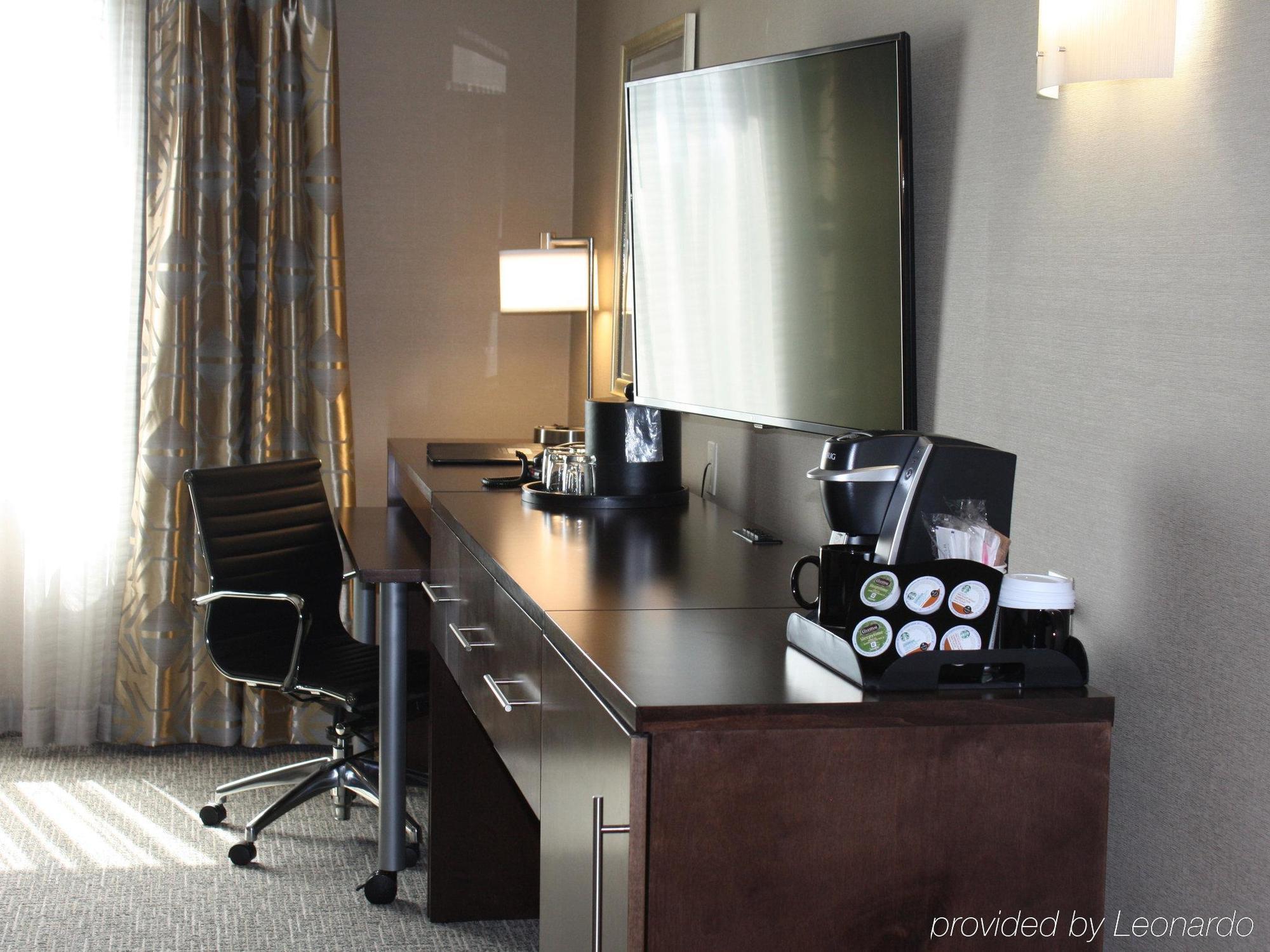 The Heritage Inn & Suites, Ascend Hotel Collection Гардън Сити Екстериор снимка